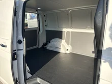 VW Kastenwagen Transporter Kastenwagen TDI in Candyweiß