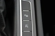 VW Passat Variant Elegance TDI DSG in PYRITSILBER METALLIC