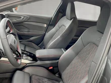 Audi A5 Avant e-hybrid quattro 220 kW in Daytonagrau Perleffekt