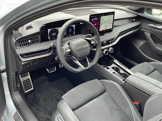 Bild eines Superb Combi Sportline iV TSI DSG