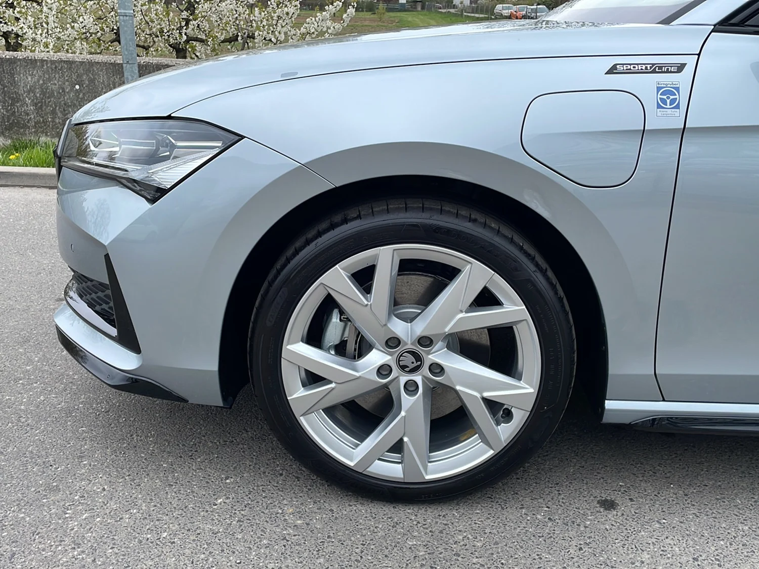 Bild eines Superb Combi Sportline iV TSI DSG
