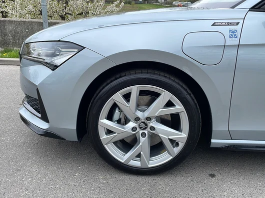 Bild eines Superb Combi Sportline iV TSI DSG