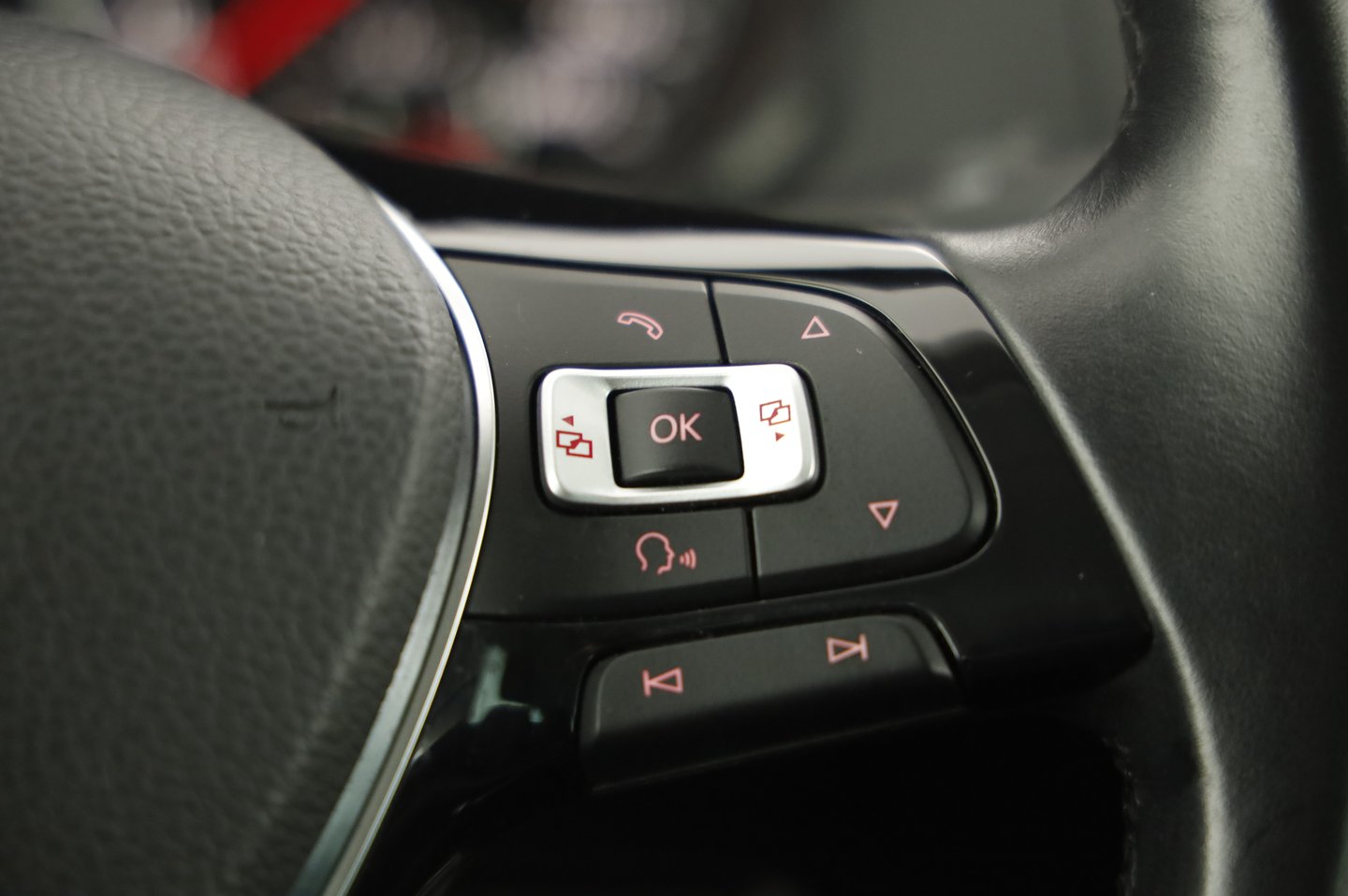 VW Sharan Comfortline TDI SCR DSG 5-Sitzer | Bild 9 von 18