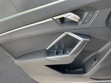 Audi Q3 40 TFSI quattro S line exterieur in Mythosschwarz Metallic