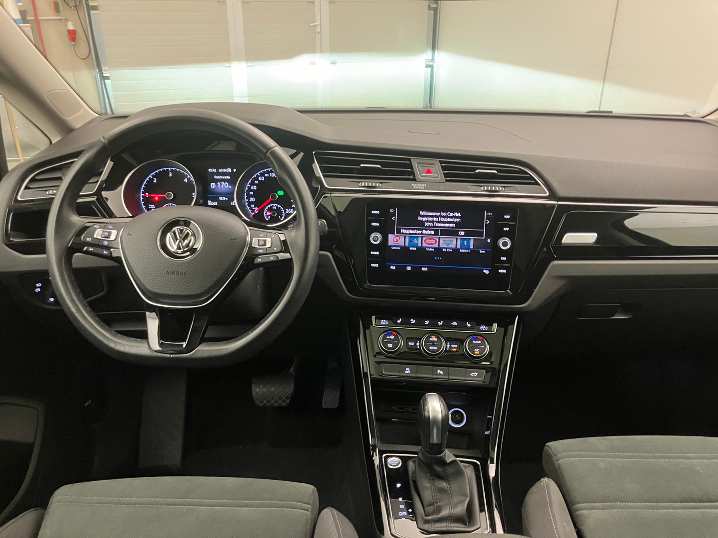 VW Touran Highline TDI SCR DSG 7-Sitzer | Bild 12 von 27
