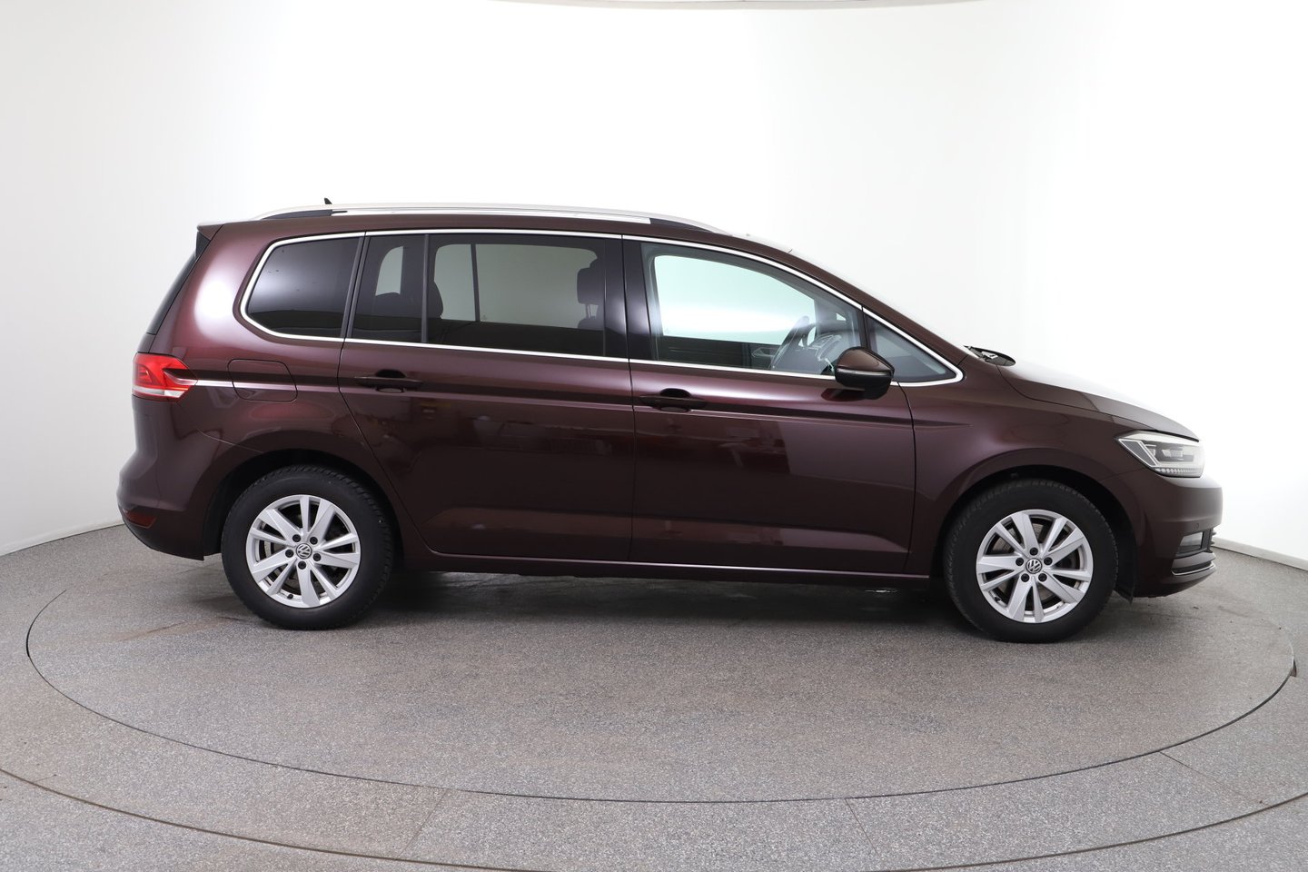 VW Touran Highline TDI SCR DSG 7-Sitzer | Bild 6 von 20