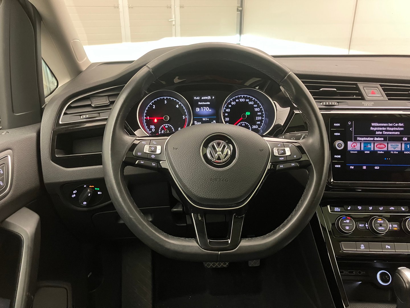 VW Touran Highline TDI SCR DSG 7-Sitzer | Bild 13 von 27