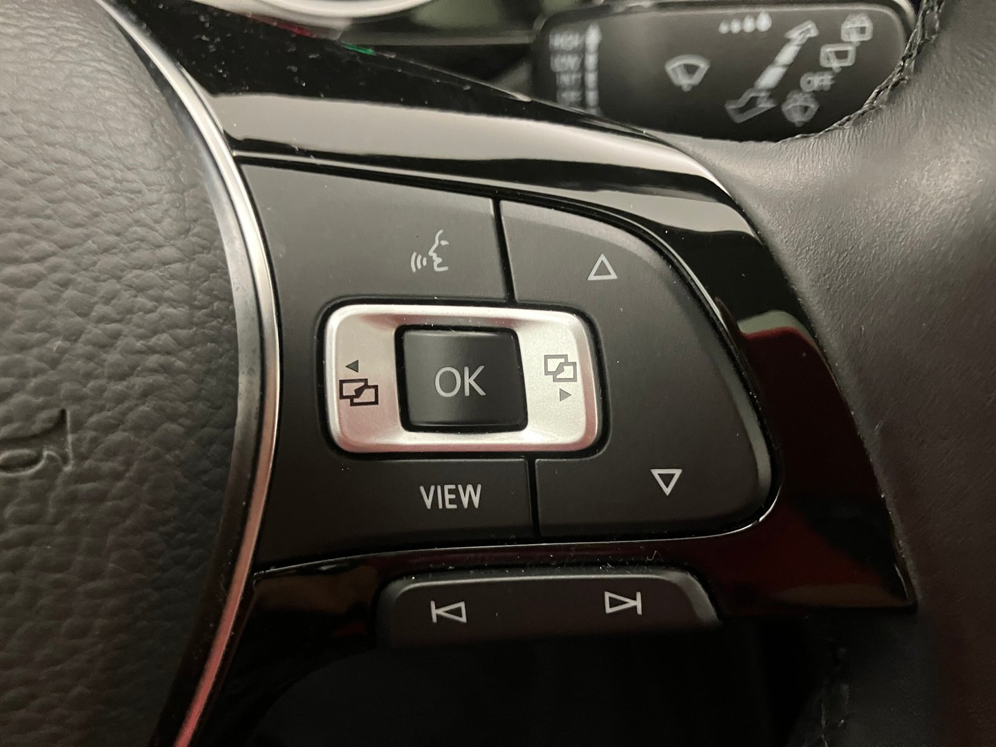 VW Touran Highline TDI SCR DSG 7-Sitzer | Bild 16 von 27