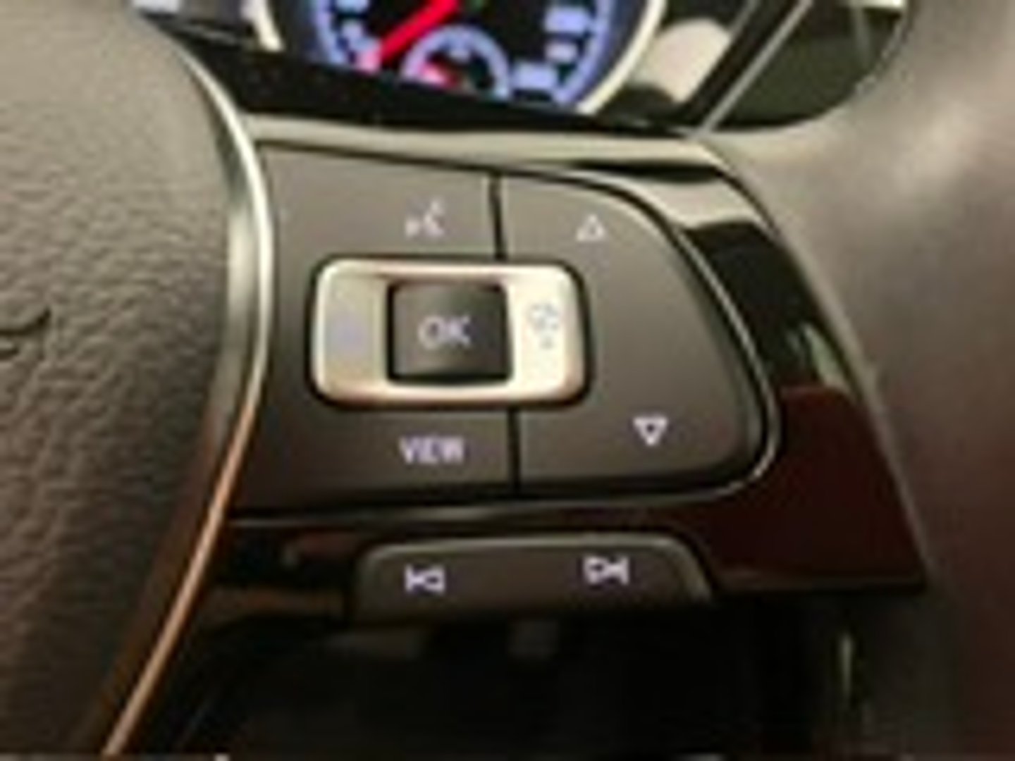 VW Touran Highline TDI SCR DSG 7-Sitzer | Bild 12 von 20