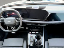 Audi A5 Avant e-hybrid quattro 270 kW in Ascariblau Metallic