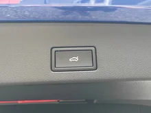 VW Golf Variant Sport TSI in Lapiz Blue Metallic