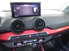 Audi Q2 1.4 TFSI COD Sport in brillantschwarz Klar