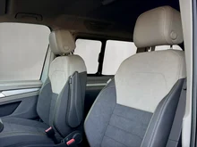 VW Multivan Style eHybrid 180 kW 4MOTION in Monosilber Metallic