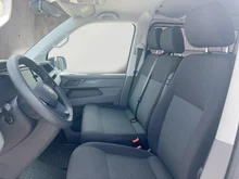 VW Transporter Kombi TDI in Candyweiß