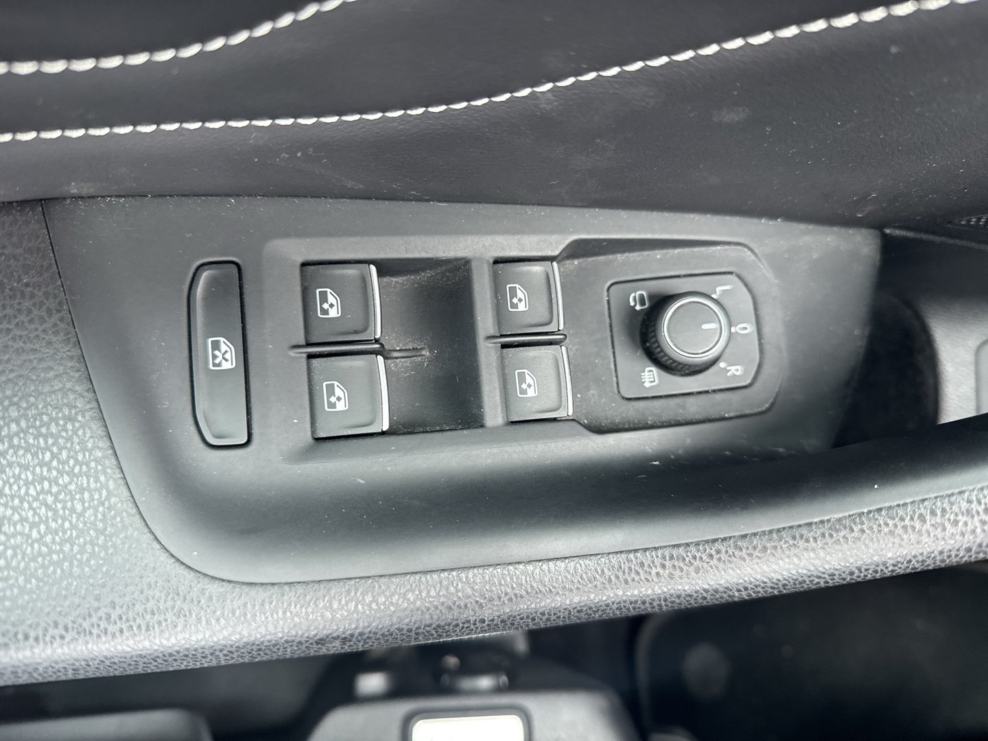 VW Passat Elegance TSI ACT OPF DSG | Bild 7 von 28