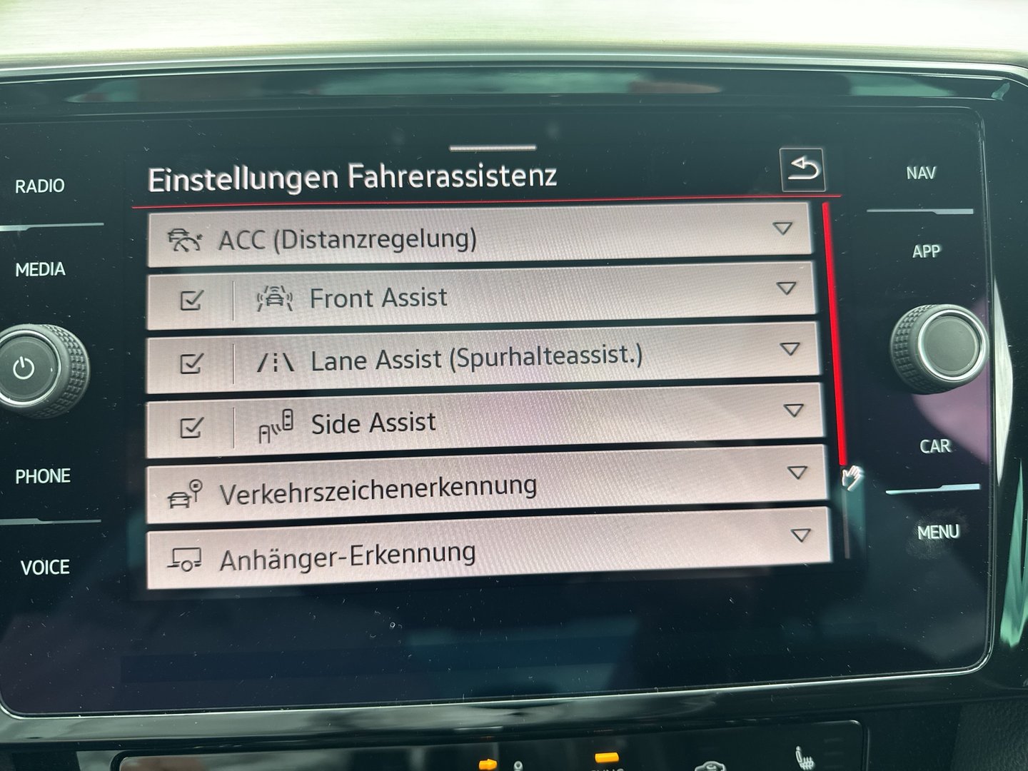 VW Passat Elegance TSI ACT OPF DSG | Bild 19 von 28