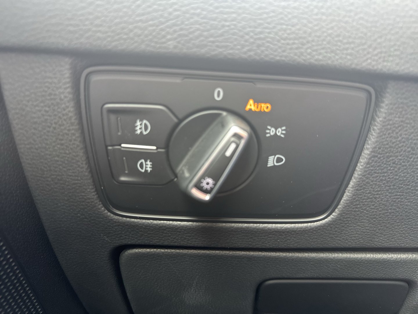 VW Passat Elegance TSI ACT OPF DSG | Bild 8 von 28