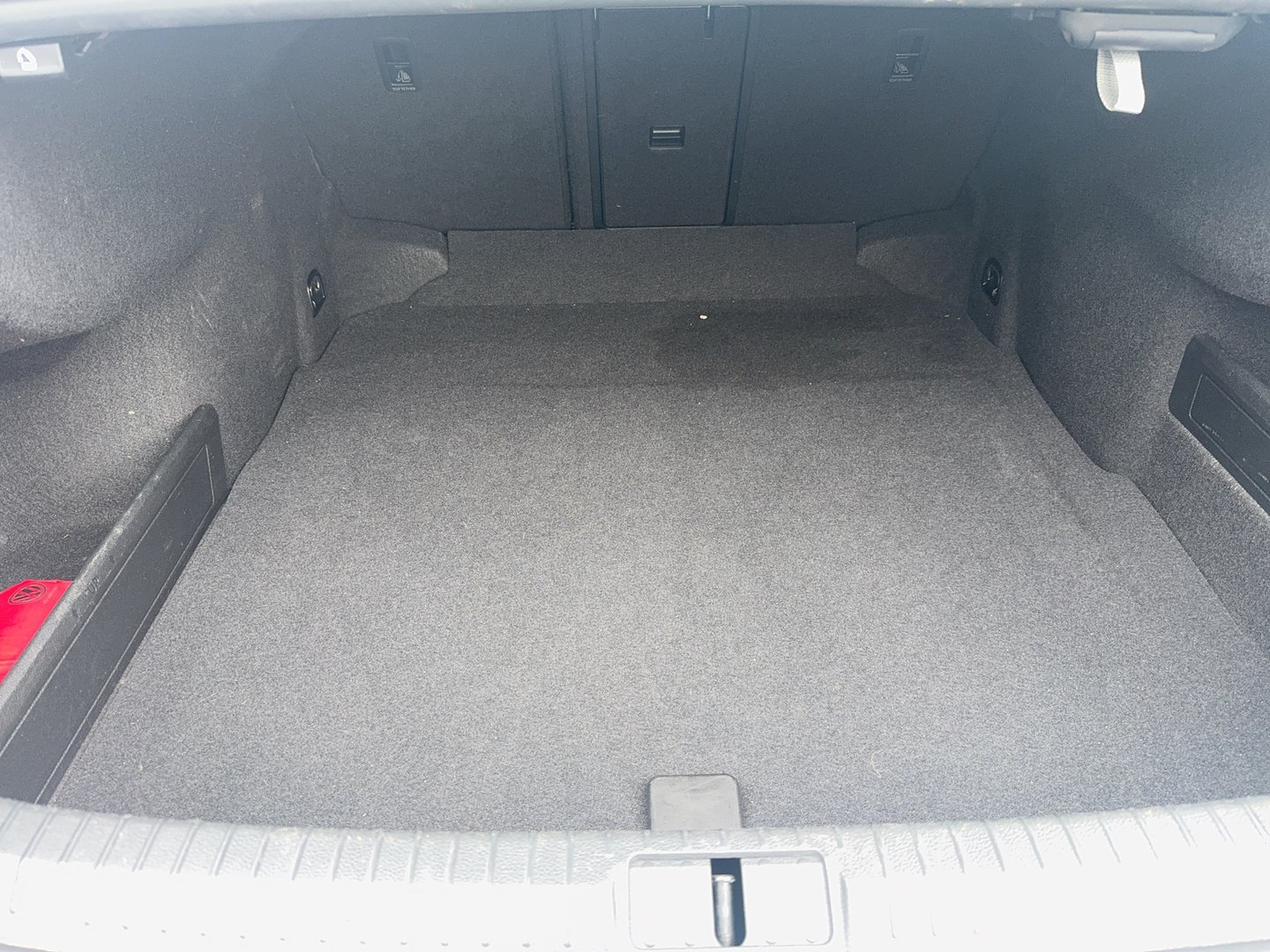 VW Passat Elegance TSI ACT OPF DSG | Bild 23 von 28