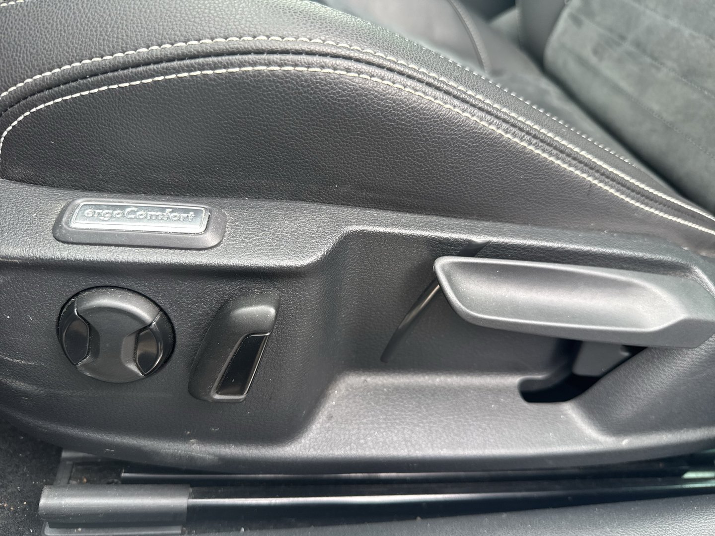 VW Passat Elegance TSI ACT OPF DSG | Bild 10 von 28