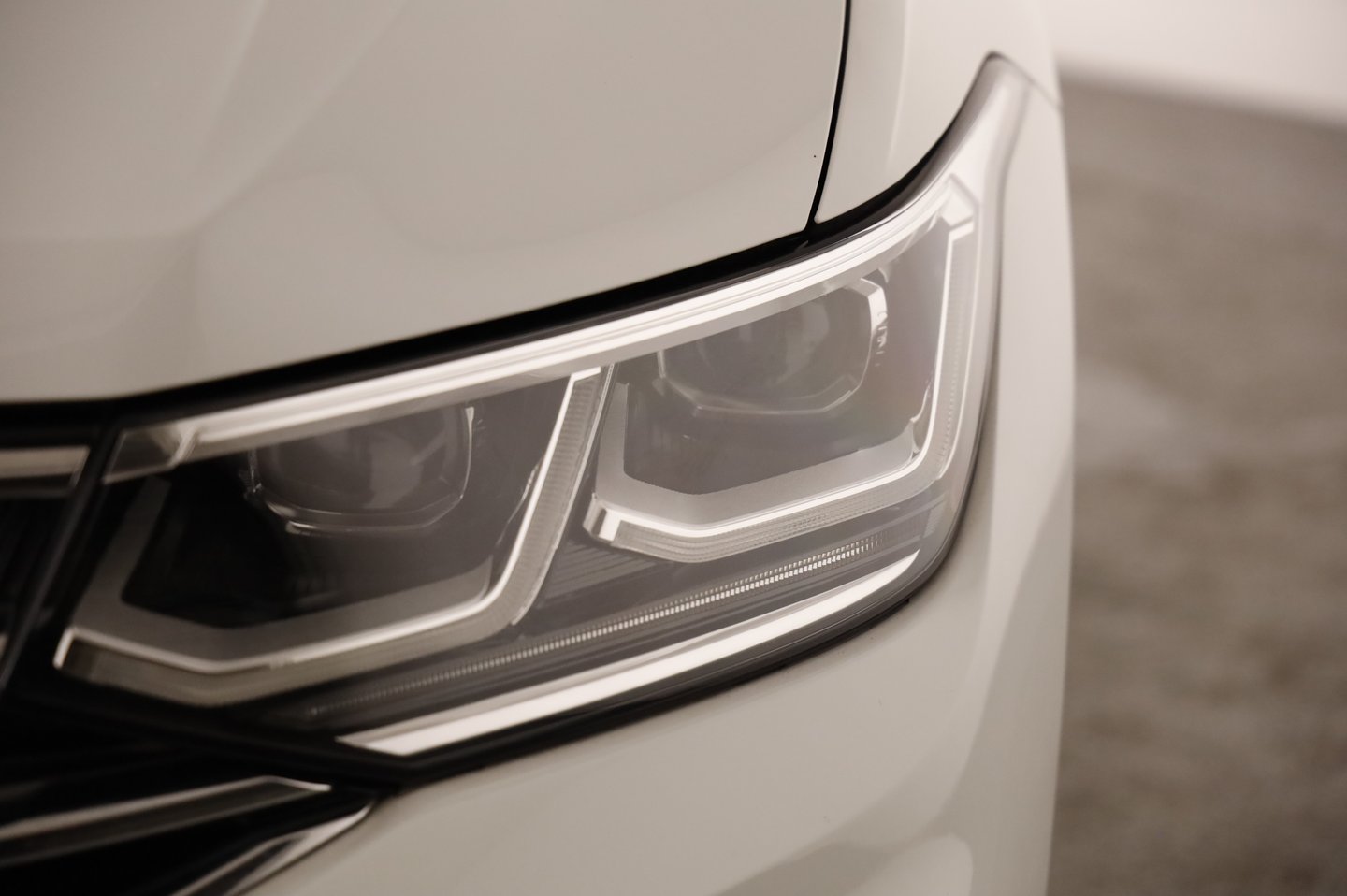 VW Tiguan Elegance TDI DSG | Bild 4 von 24