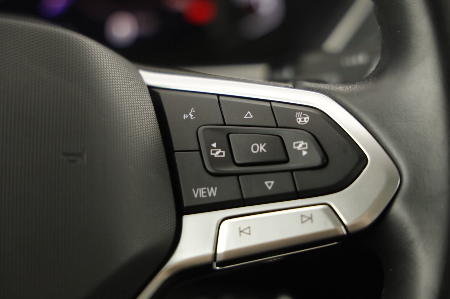 VW Tiguan Elegance TDI DSG | Bild 13 von 24