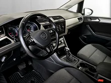 VW Touran Comfortline TDI DSG in Pure White