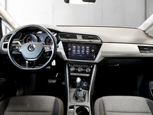 VW Touran Comfortline TDI DSG in Pure White