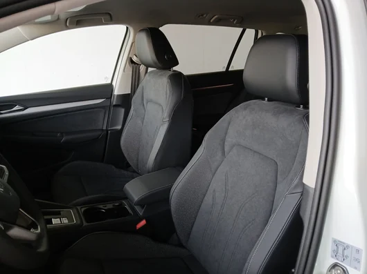 Bild eines VW Golf Variant Business TDI DSG