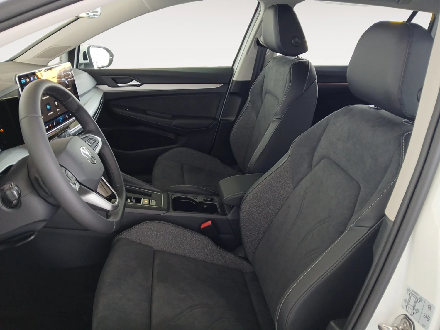 Bild eines VW Golf Variant Business TDI DSG