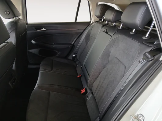 Bild eines VW Golf Variant Business TDI DSG