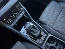 Škoda Karoq 4x4 Selection TDI DSG in Graphit-Grau Metallic