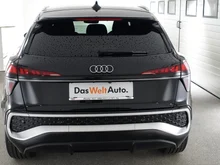 Audi Q3 TFSI 110 kW in Mythosschwarz Metallic