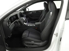 VW Passat Variant Sport eTSI DSG in Pure White