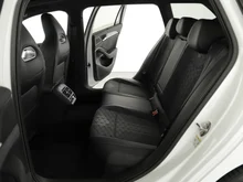 VW Passat Variant Sport eTSI DSG in Pure White