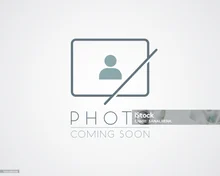 Audi Q6 e-tron quattro business in Plasmablau Metallic