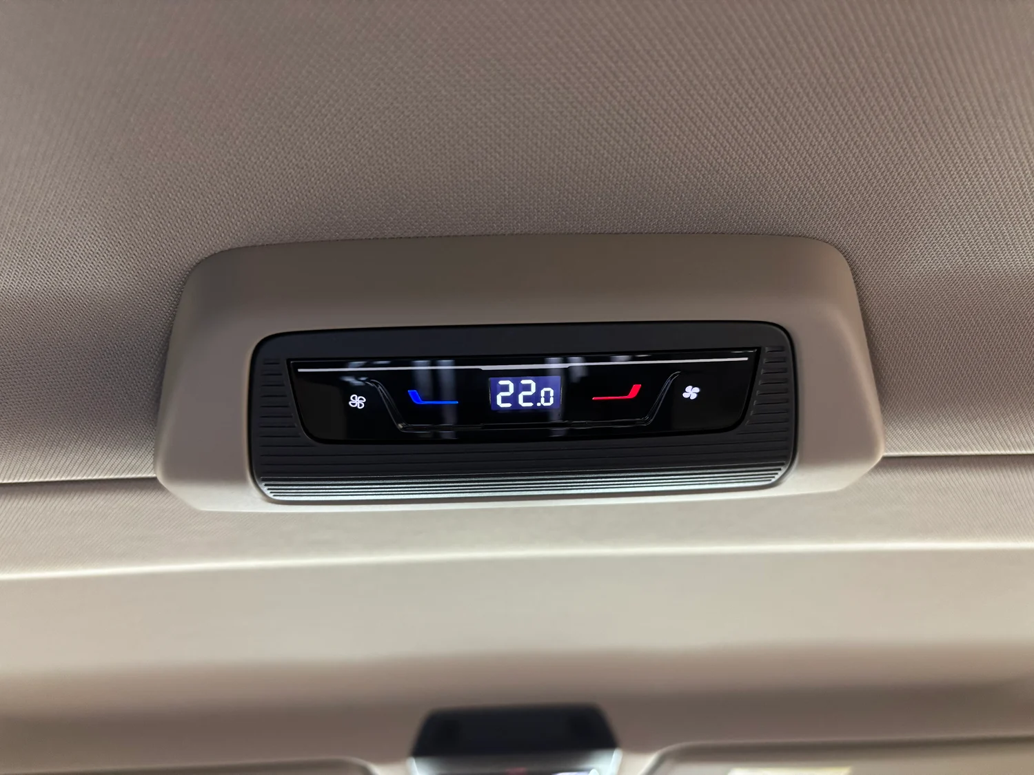 Bild eines VW Multivan Business TDI
