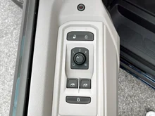 VW Multivan Business eHybrid 180 kW 4MOTION in Starlightblue Metallic