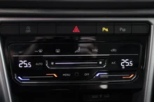 VW T-Roc Life TSI in Pure White