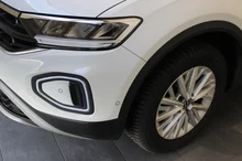 VW T-Roc Life TSI in Pure White