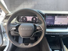 Škoda Octavia Combi Selection TSI mHEV DSG in Moon-Weiß Metallic