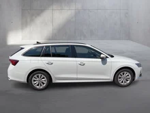 Škoda Octavia Combi Selection TSI mHEV DSG in Moon-Weiß Metallic