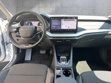 Škoda Octavia Combi Selection TSI mHEV DSG in Moon-Weiß Metallic