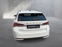 Škoda Octavia Combi Selection TSI mHEV DSG in Moon-Weiß Metallic