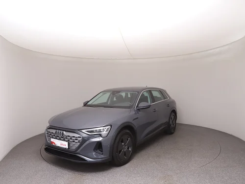 Audi Q8 50 e-tron quattro business