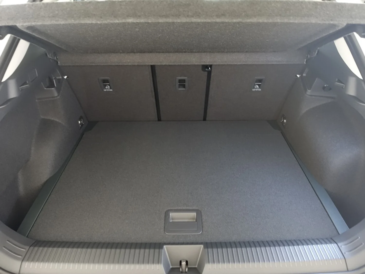 Bild eines VW T-Roc Life eTSI DSG