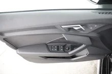 Audi A3 Sportback 35 TDI S line exterieur in MYTHOSSCHWARZ METALLIC