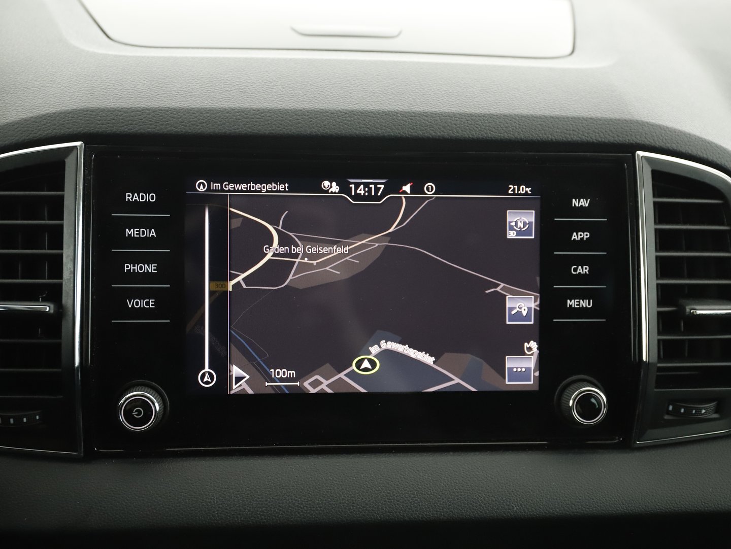 Škoda KAROQ 4x4 Ambition SC TDI DSG | Bild 15 von 22