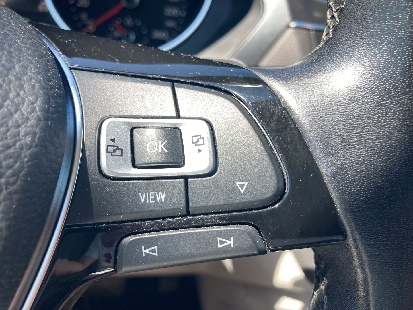 VW Tiguan Allspace CL TDI DSG 5-Sitzer | Bild 12 von 28