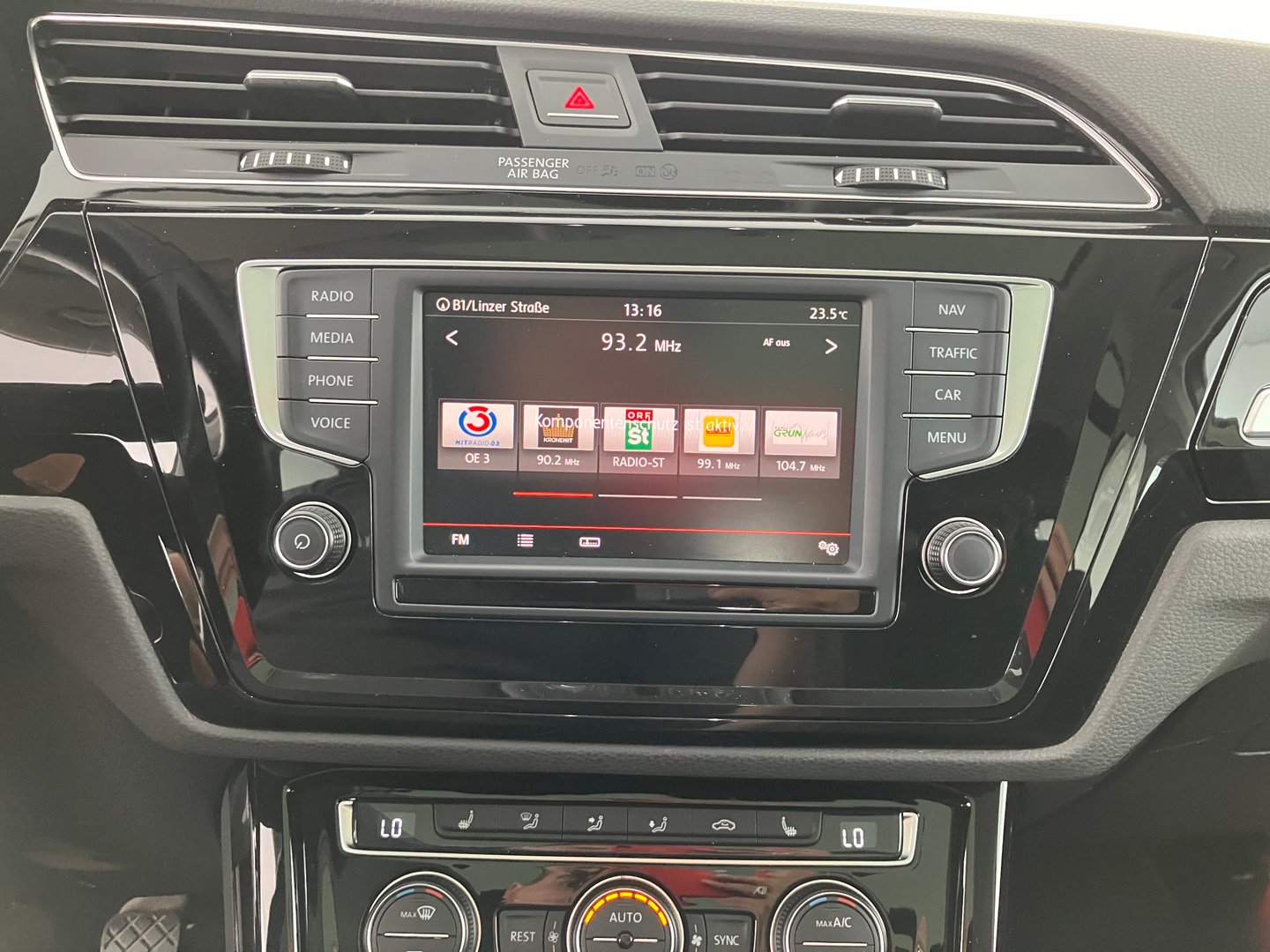 VW Touran Highline TDI SCR | Bild 9 von 16