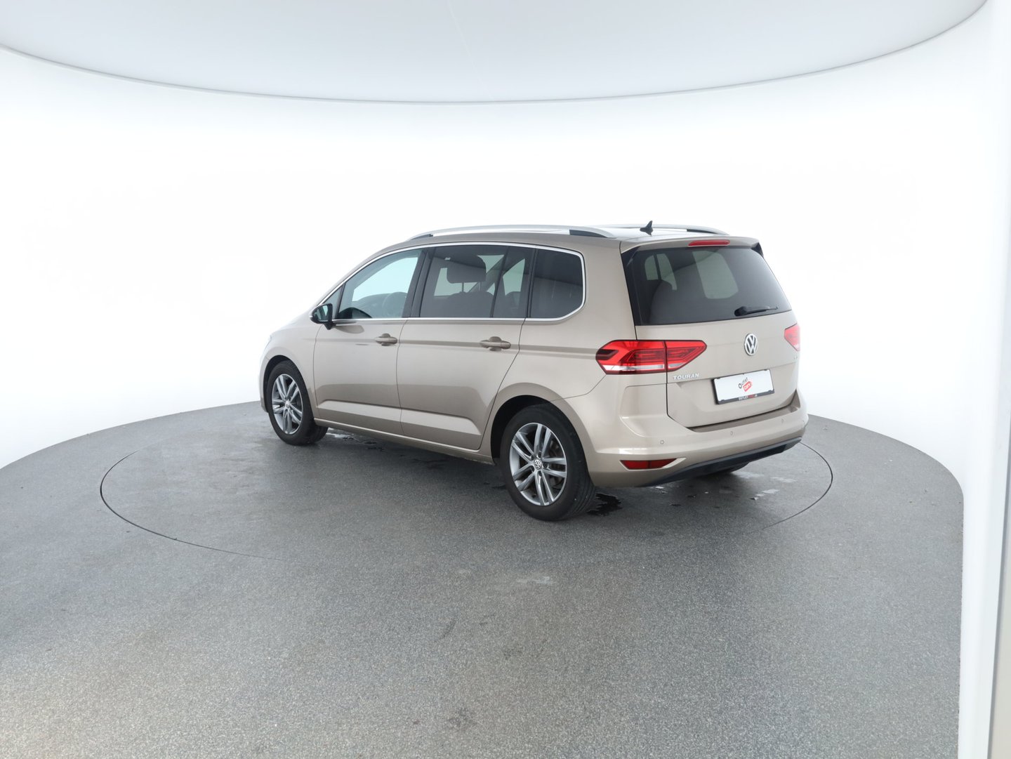 VW Touran Highline TDI SCR | Bild 2 von 16